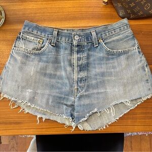 Vintage Levi’s Women Shorts